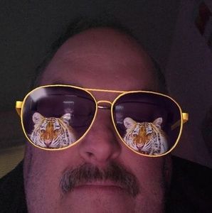 Meet your Posher, Les